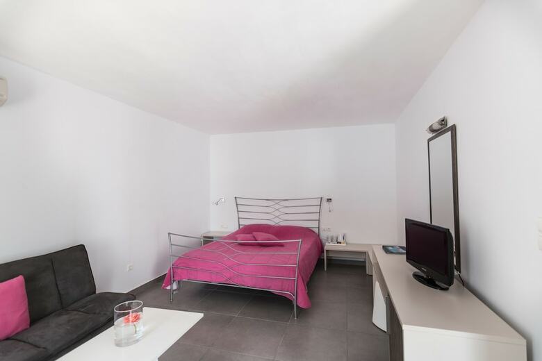 Hotel Nefeli