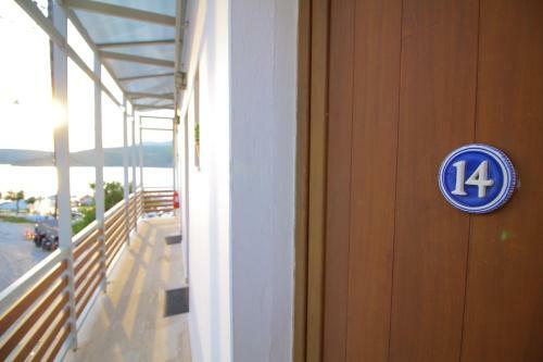 Hostal Lykomides