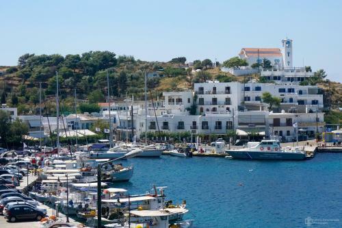 Hostal Lykomides