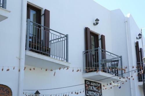Hostal Lykomides