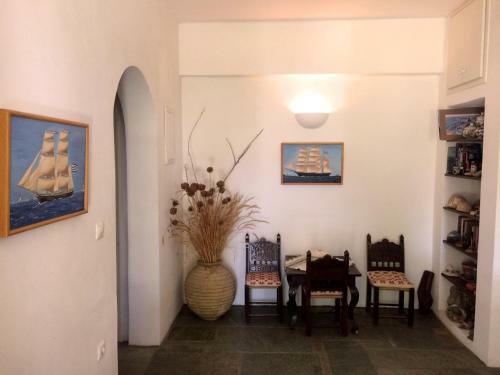 Mealos Apartments