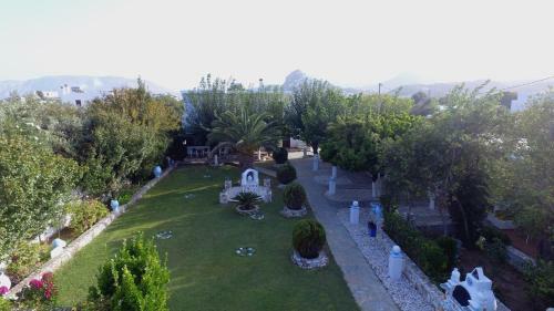 Hostal Studios Avra