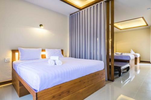 Wyh Hotels