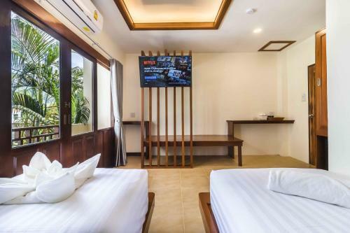 Wyh Hotels