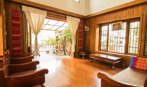Hotel Lunghe Homestay (?????????????)