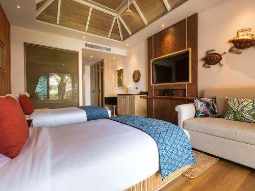 Angthong Villa