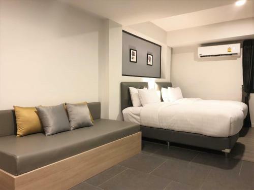 Mayson Place Hotel