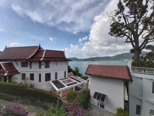 Sea Cave Villa