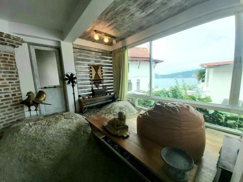 Sea Cave Villa