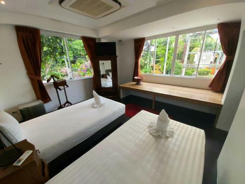 Sea Cave Villa