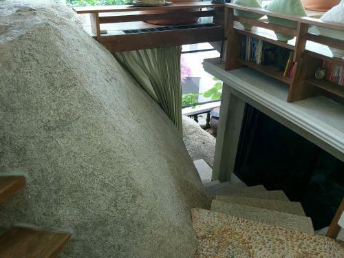 Sea Cave Villa