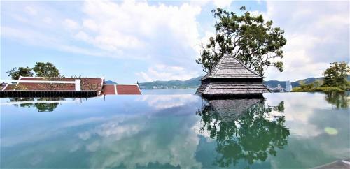 Sea Cave Villa