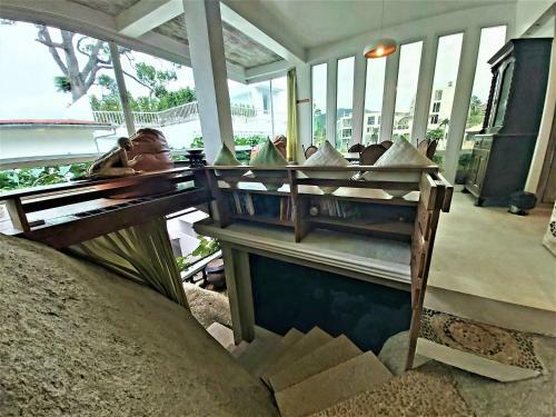 Sea Cave Villa