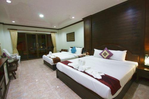 Baan Veerakit Hotel