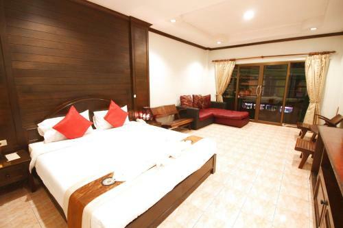 Baan Veerakit Hotel