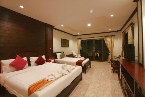 Baan Veerakit Hotel