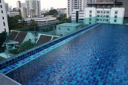 Aparthotel Avatar Suites Hotel