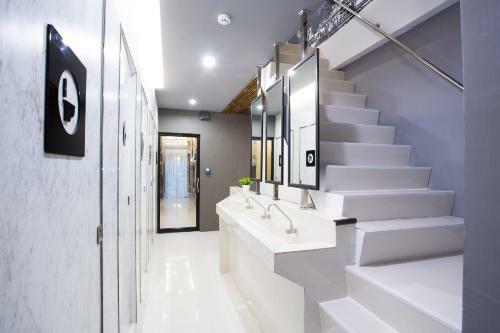 Sleeplab Hostel