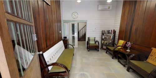 Hostal Ishome& Hashery