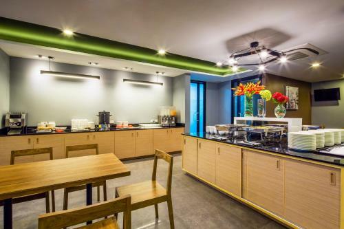 Livotel Hotel Kaset Nawamin Bangkok