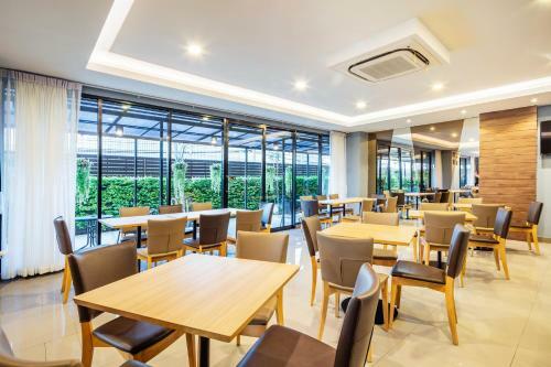 Livotel Hotel Kaset Nawamin Bangkok
