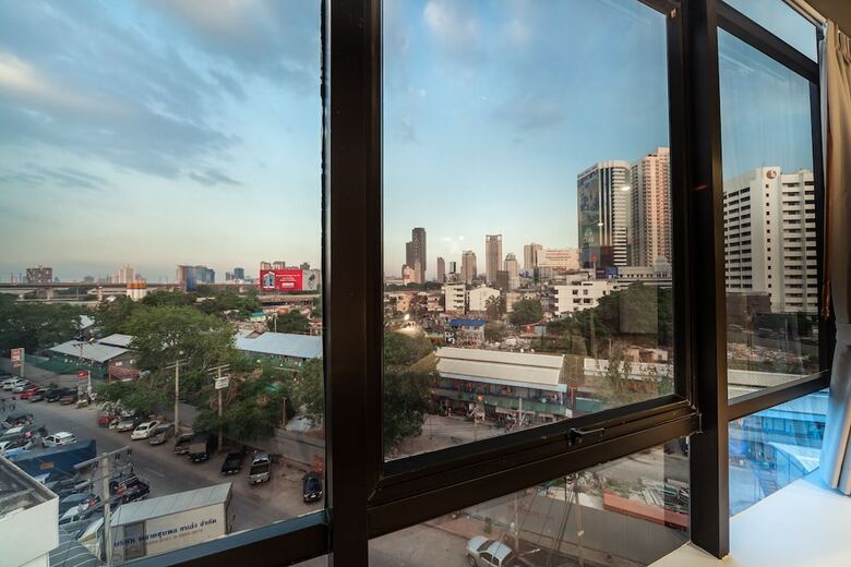 Metro Pratunam Boutique Hotel