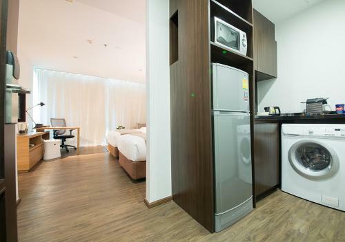 Civic Horizon Hotel & Residence