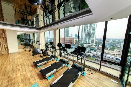 Civic Horizon Hotel & Residence