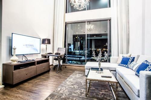 Civic Horizon Hotel & Residence