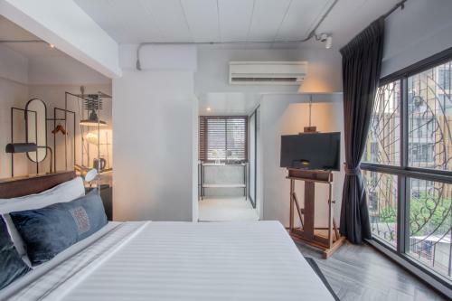 Ir-on Hotel