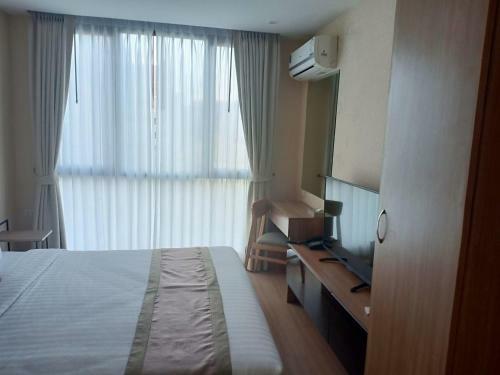 Aparthotel Ten Ekamai Suites By Aspira