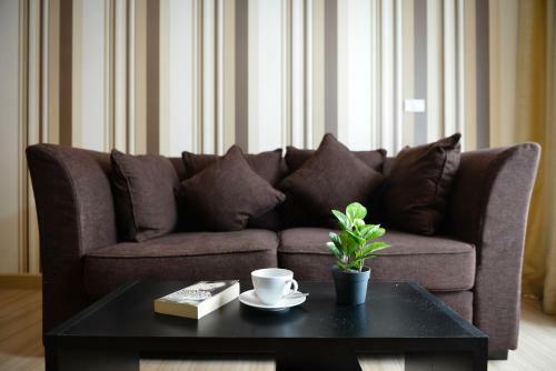 Aparthotel Ten Ekamai Suites By Aspira