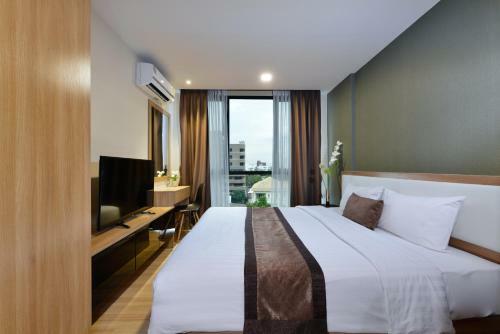 Aparthotel Ten Ekamai Suites By Aspira
