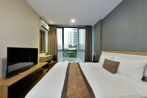 Aparthotel Ten Ekamai Suites By Aspira
