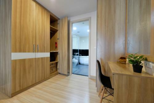 Aparthotel Ten Ekamai Suites By Aspira