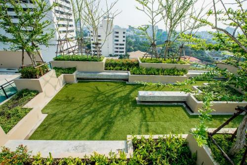 Aparthotel Ten Ekamai Suites By Aspira