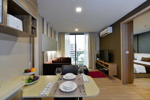 Aparthotel Ten Ekamai Suites By Aspira