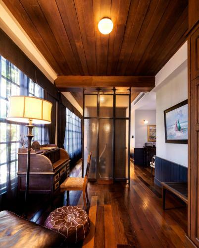 Hotel Bangkok Publishing Residence