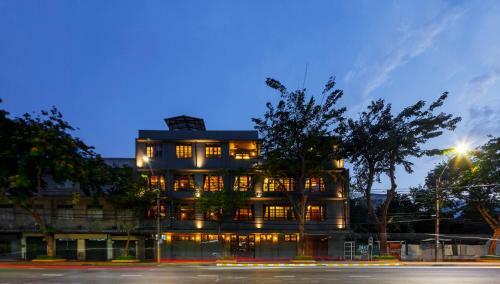 Hotel Bangkok Publishing Residence