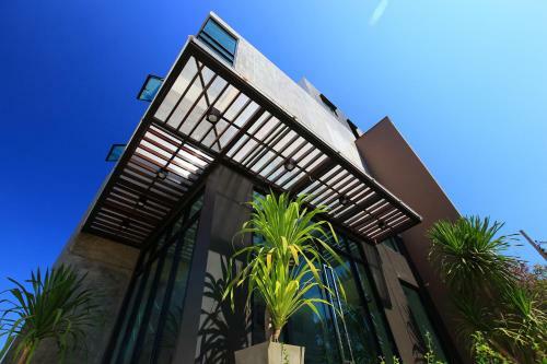 The Plubpla Serviced Apartment