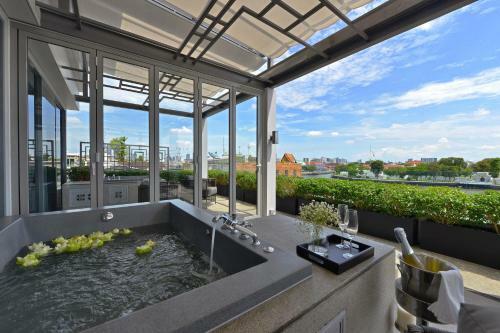 Hotel Riva Arun Bangkok