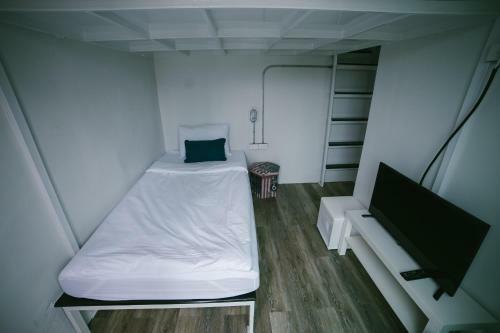 Diff Hostel