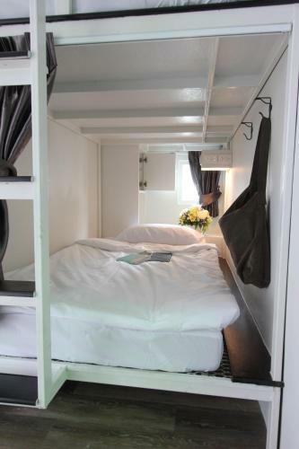 Diff Hostel