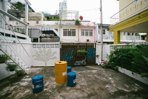 Diff Hostel