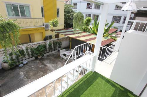 Diff Hostel