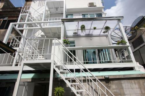 Diff Hostel