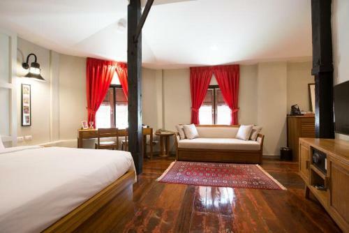 Hotel Prince Theatre Heritage Stay