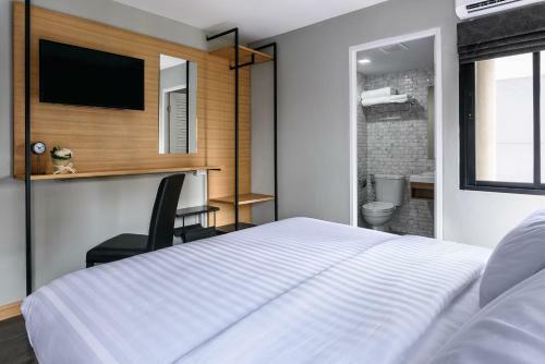 Travelier Hostel
