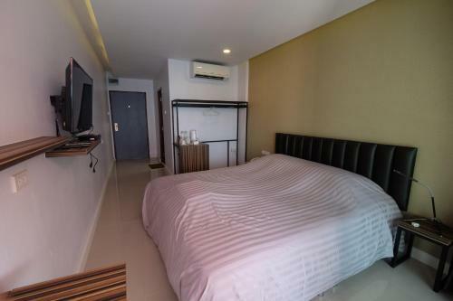 Hotel Red Door