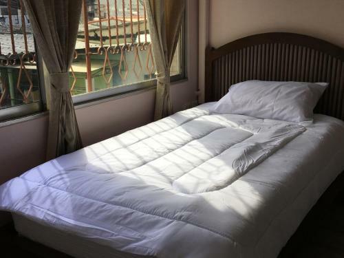 Hostal The Grand Palace Hostel